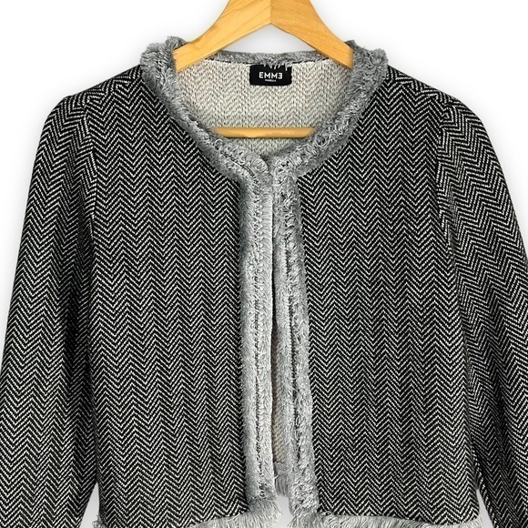 Emme Marella Herringbone Tweed Cropped Jacket w/ Fringe Trim, Black/Grey, Size M - Picture 2 of 11